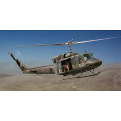 MODELO 1:48 BELL AB 212/UH-1N